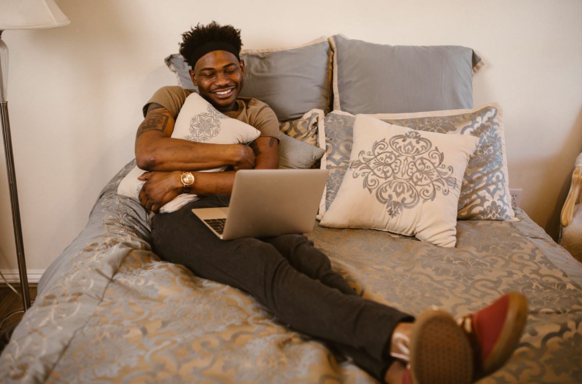 How Are Long Distance Relationships Able to Work?